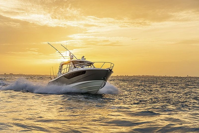 Boston Whaler 405 Conquest