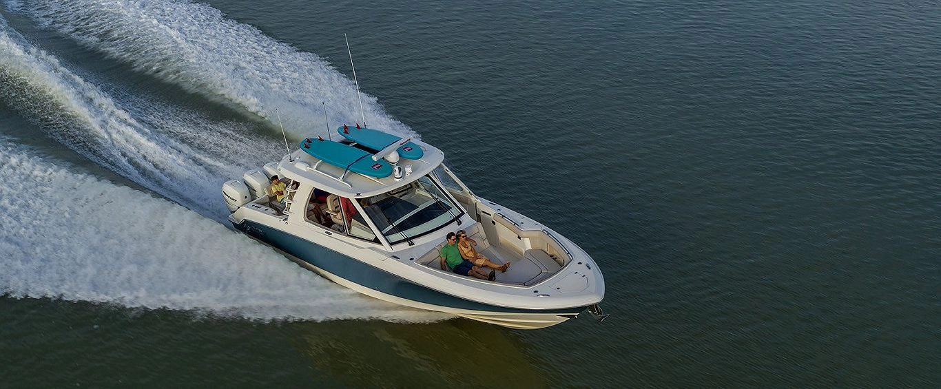 Boston Whaler 380 Realm