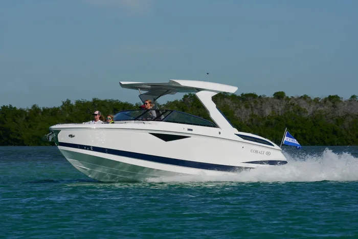 Valley Marine Cobalt A 29 Boat