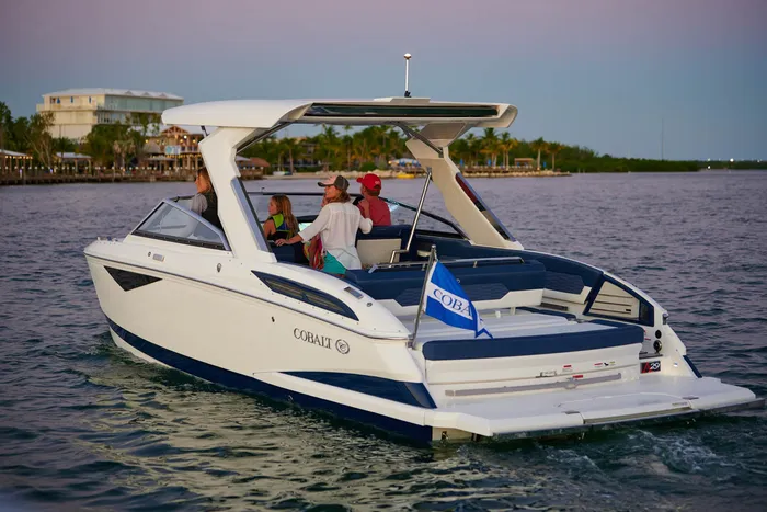 Valley Marine Cobalt A 29 Boat