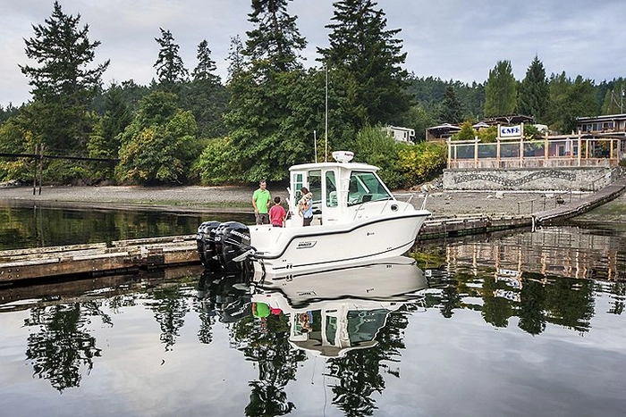 Boston Whaler 285 Conquest Pilothouse