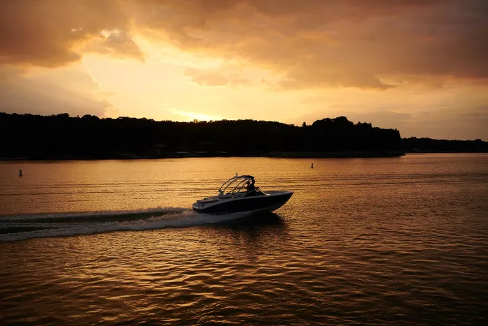 Valley Marine Cobalt CS23 Boat