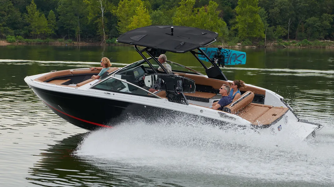 Valley Marine Cobalt R8 Boat