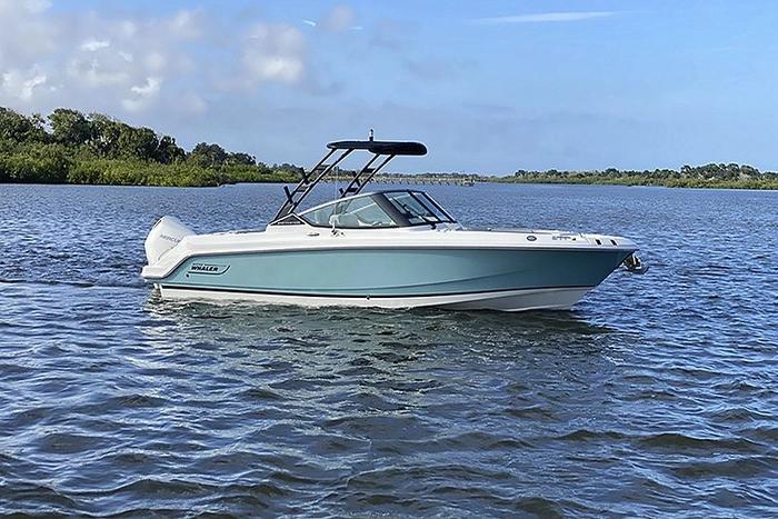 Boston Whaler 240 Vantage